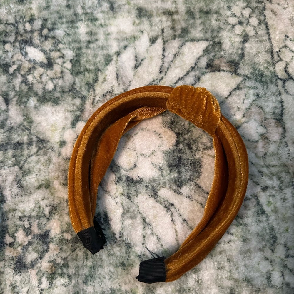 Velvet Topknot Headband in Rich Gold